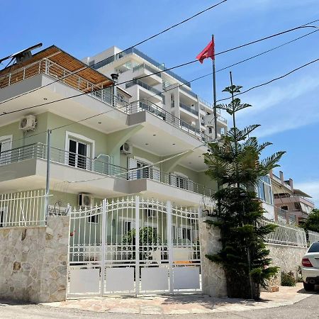 Villa Xhevdet Sarandë Exterior foto