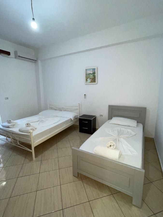 Villa Xhevdet Sarandë Exterior foto