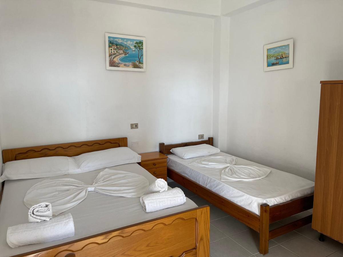 Villa Xhevdet Sarandë Exterior foto