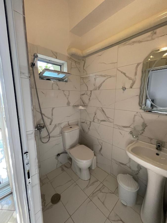 Villa Xhevdet Sarandë Exterior foto